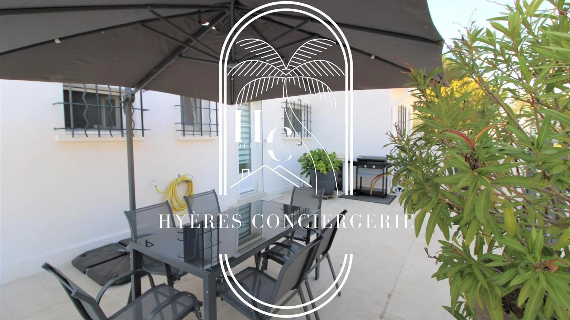 Villa Les Salins Rez De Jardin Plage Clim Wifi Parking By Hc Hyeres France